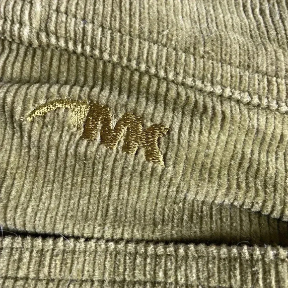 Mountain Khakis | Cottonwood Cord in Avacado - Picture 4 of 9